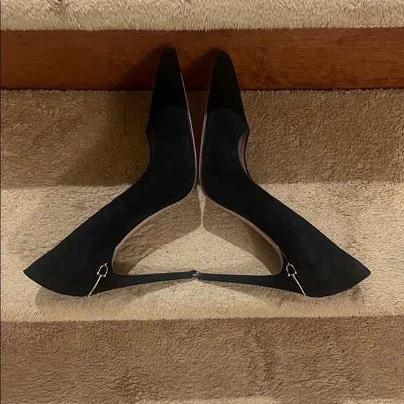 Gucci Black Suede Heels with Gold Accent - Picture 8 of 13